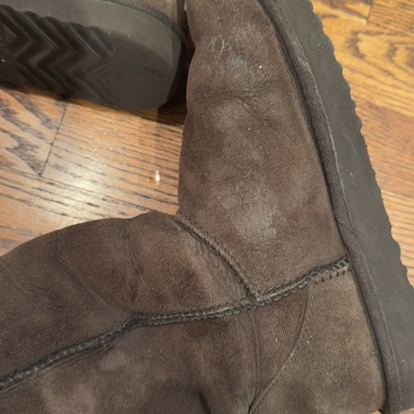 Brown tall uggs - Picture 4 of 4